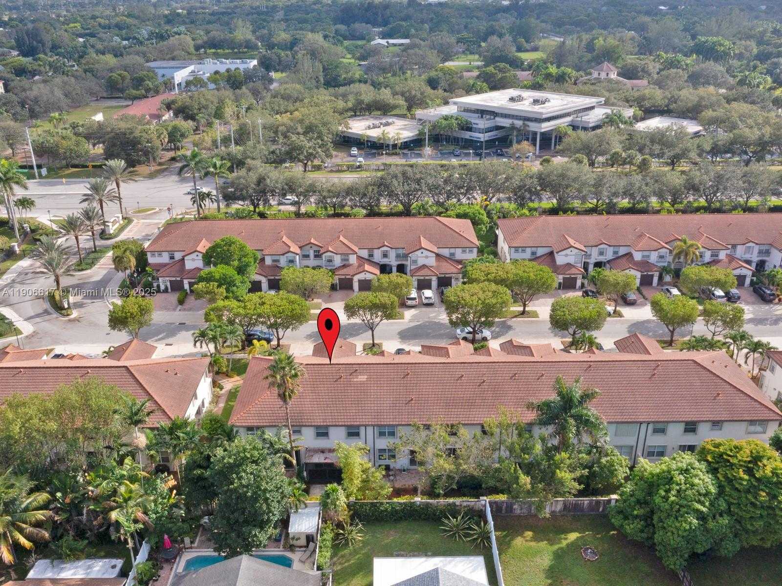 Small Image of 9719 DARLINGTON PL, Cooper City Number 32