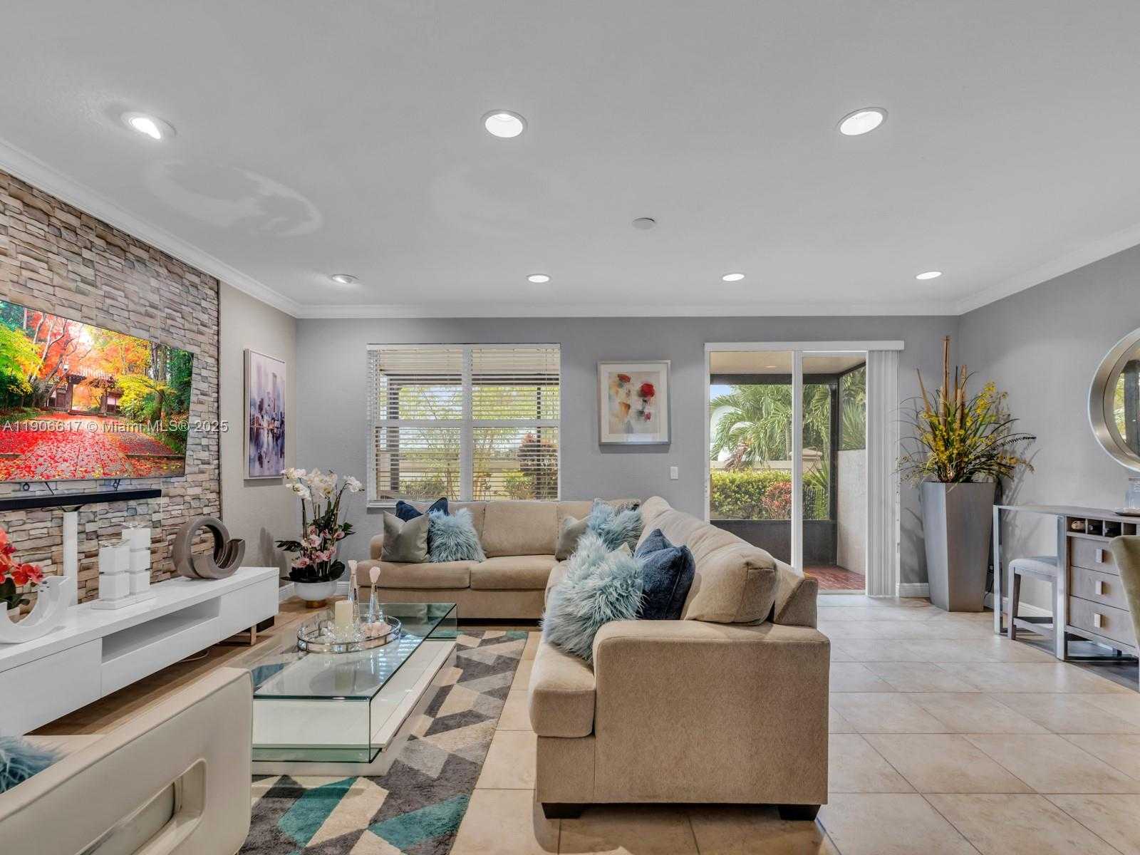 Small Image of 9719 DARLINGTON PL, Cooper City Number 4