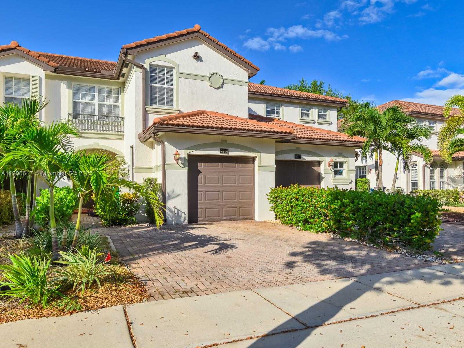 Small Image of 9719 DARLINGTON PL, Cooper City Number 43