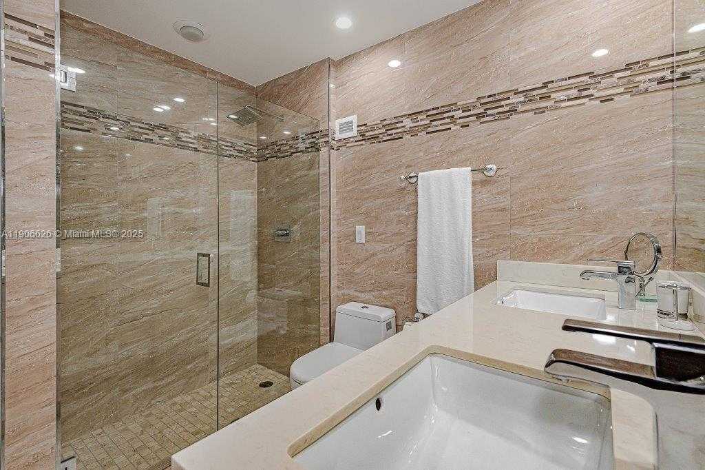 Small Image of 2301 COLLINS AVE #1619, Miami Beach Number 20