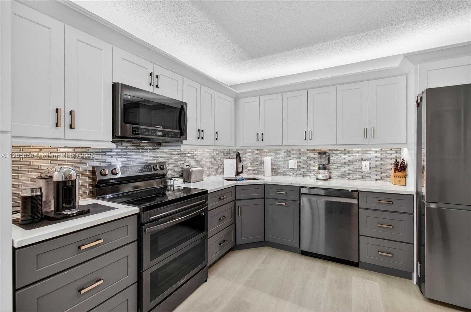 Small Image of 5099 SPLENDIDO CT #U, Boynton Beach Number 12