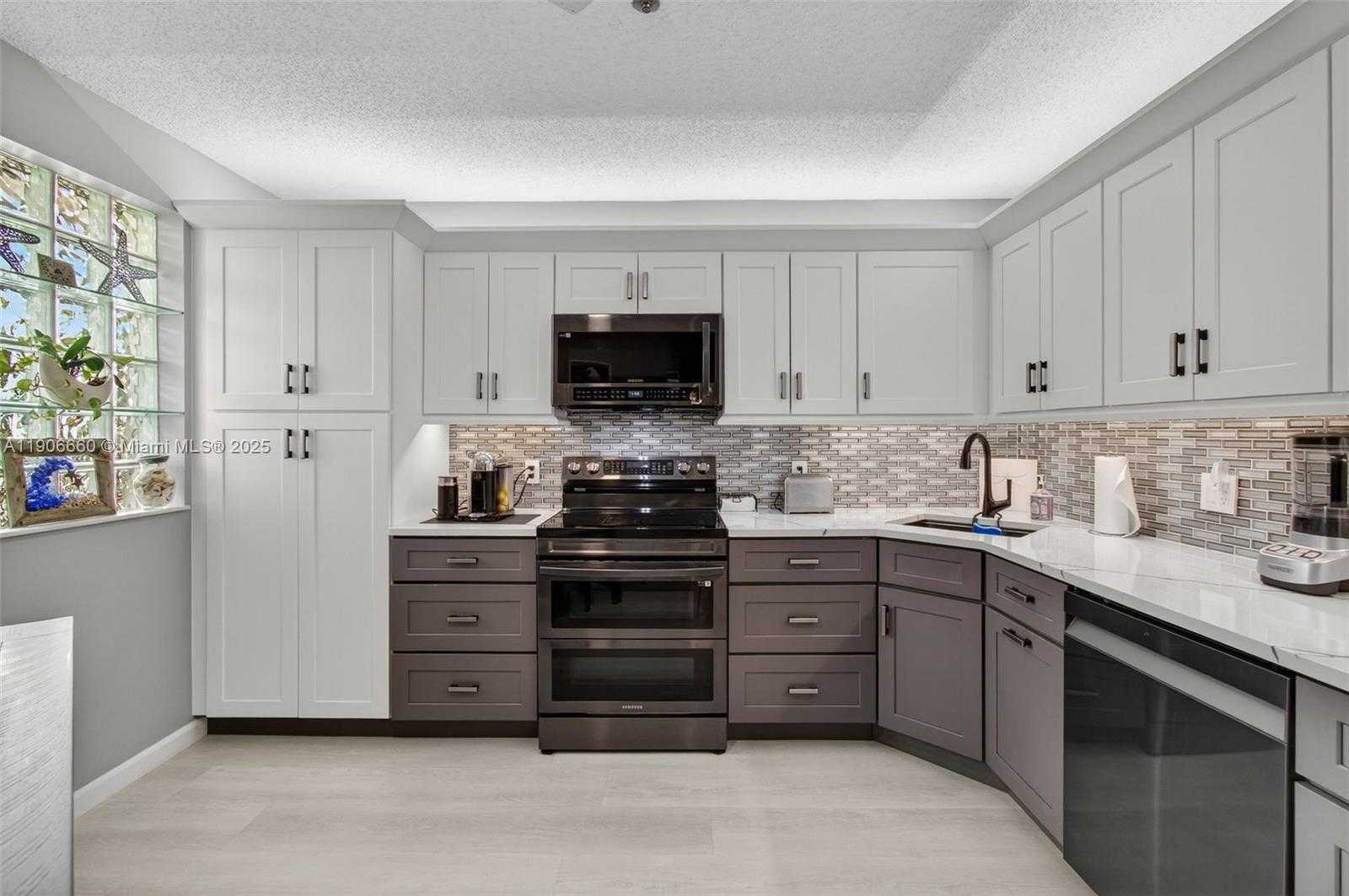 Small Image of 5099 SPLENDIDO CT #U, Boynton Beach Number 3