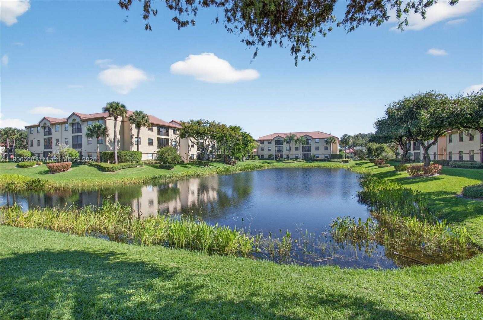 Small Image of 5099 SPLENDIDO CT #U, Boynton Beach Number 35