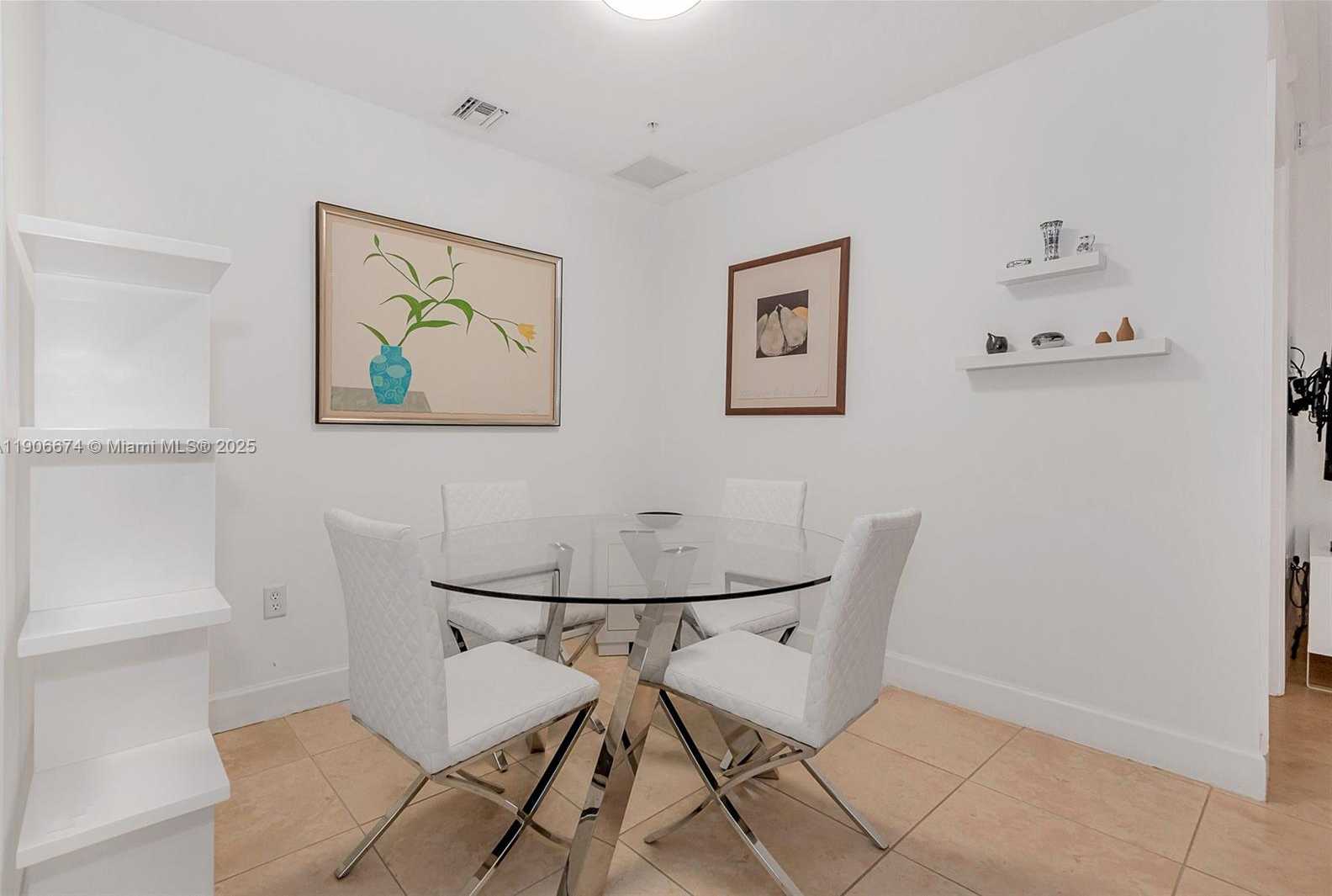 Small Image of 100 ANDALUSIA AVE #210, Coral Gables Number 3