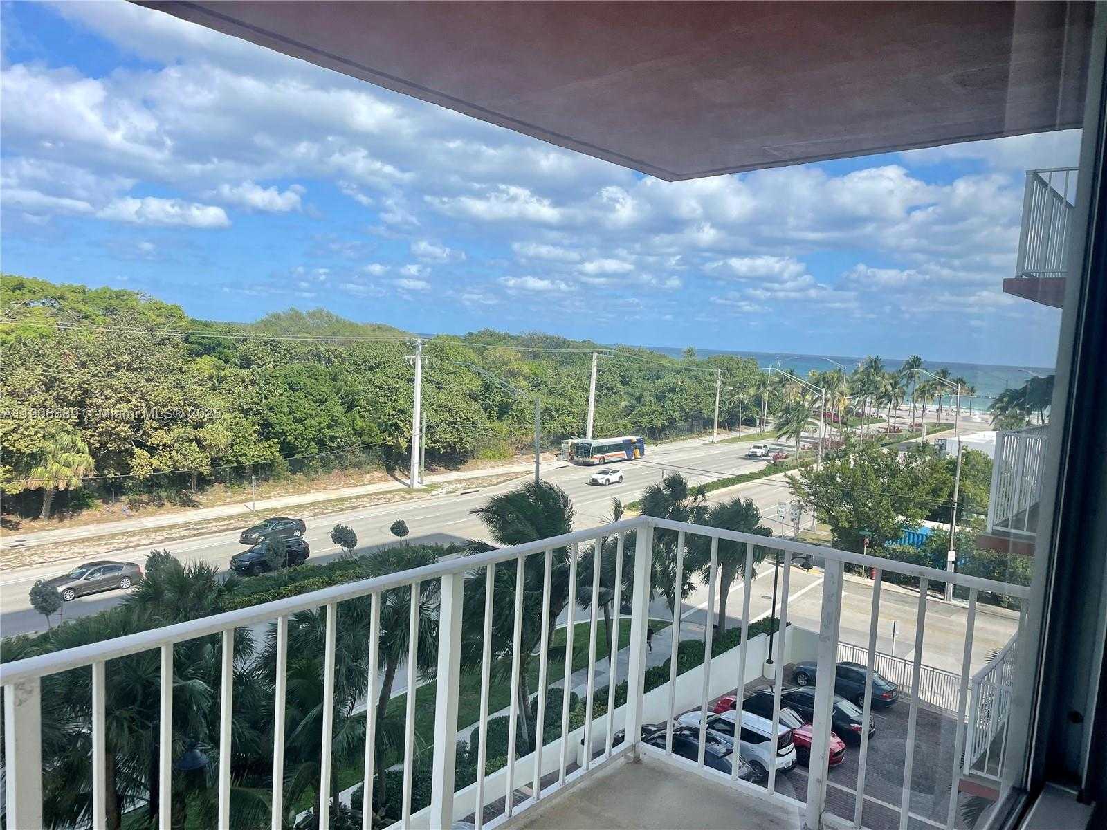 Small Image of 3000 EAST SUNRISE BLVD #5H, Fort Lauderdale Number 17