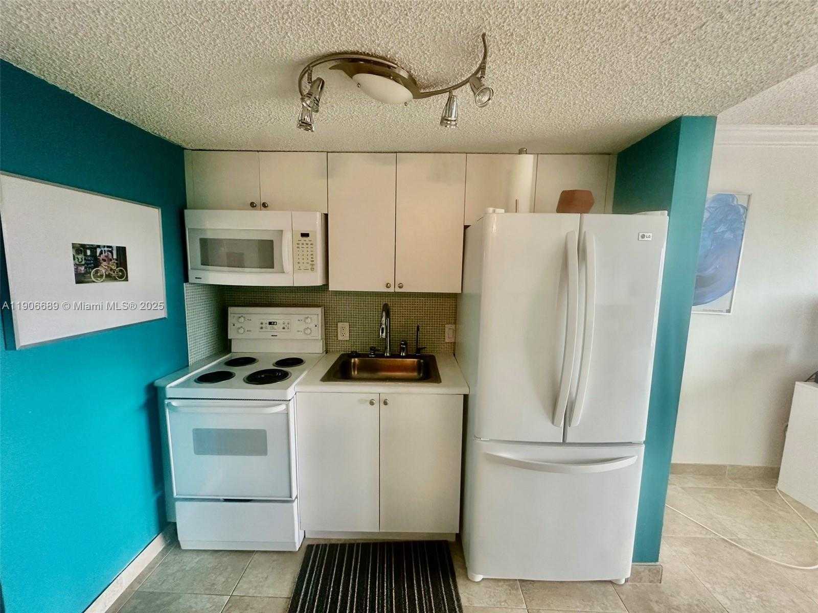 Small Image of 3000 EAST SUNRISE BLVD #5H, Fort Lauderdale Number 5