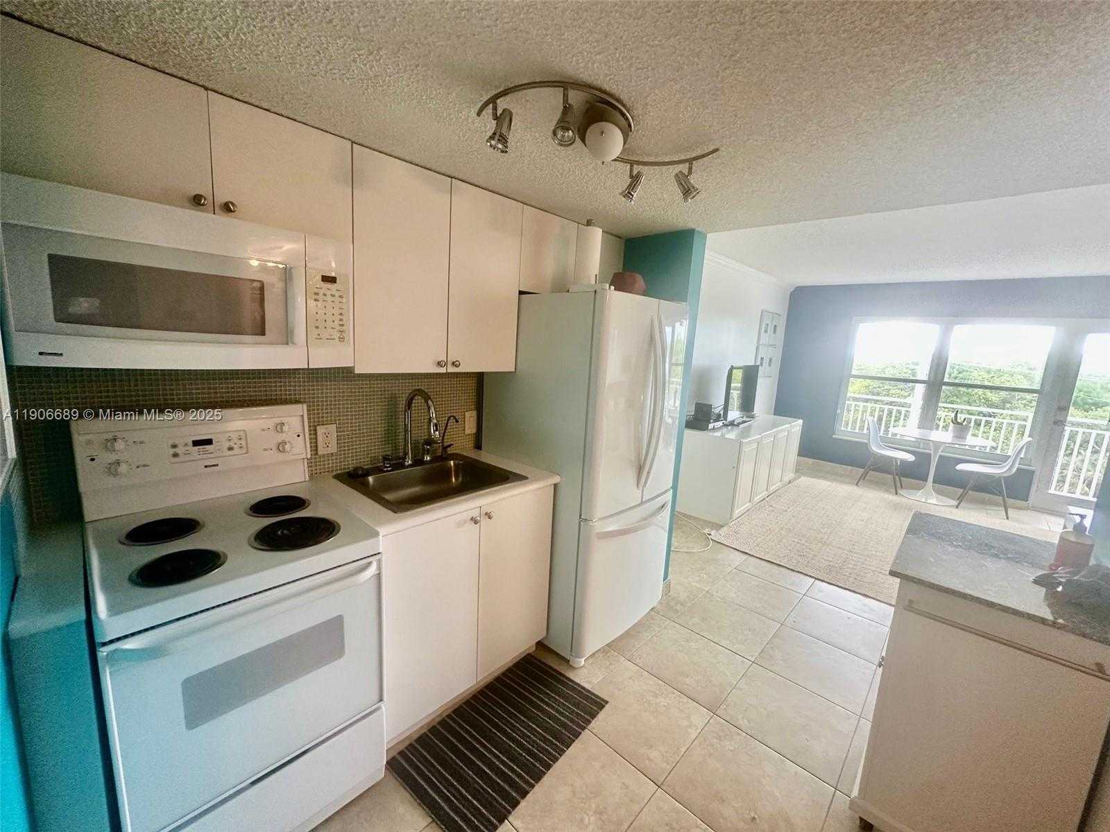 Small Image of 3000 EAST SUNRISE BLVD #5H, Fort Lauderdale Number 6