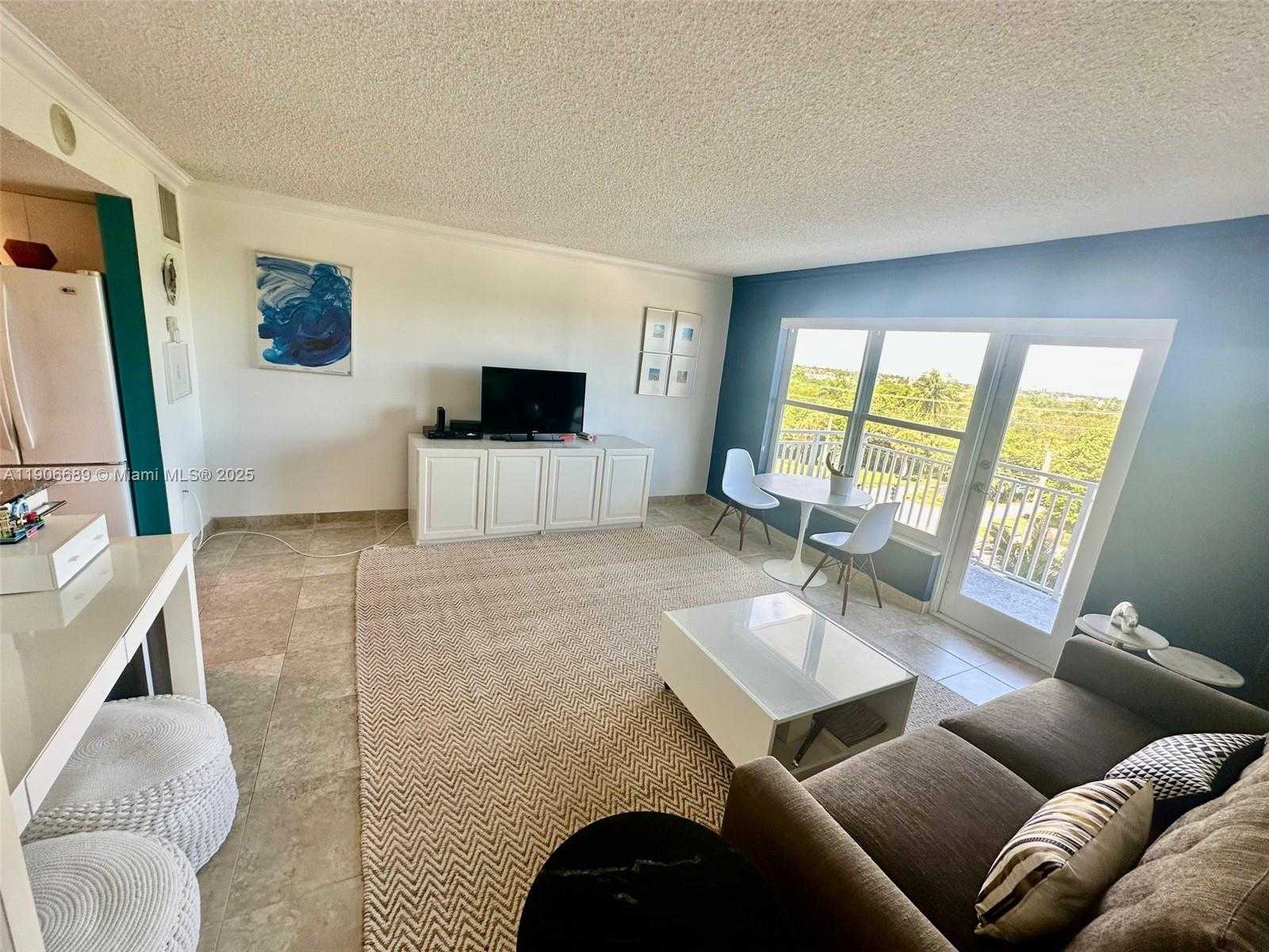 Small Image of 3000 EAST SUNRISE BLVD #5H, Fort Lauderdale Number 9
