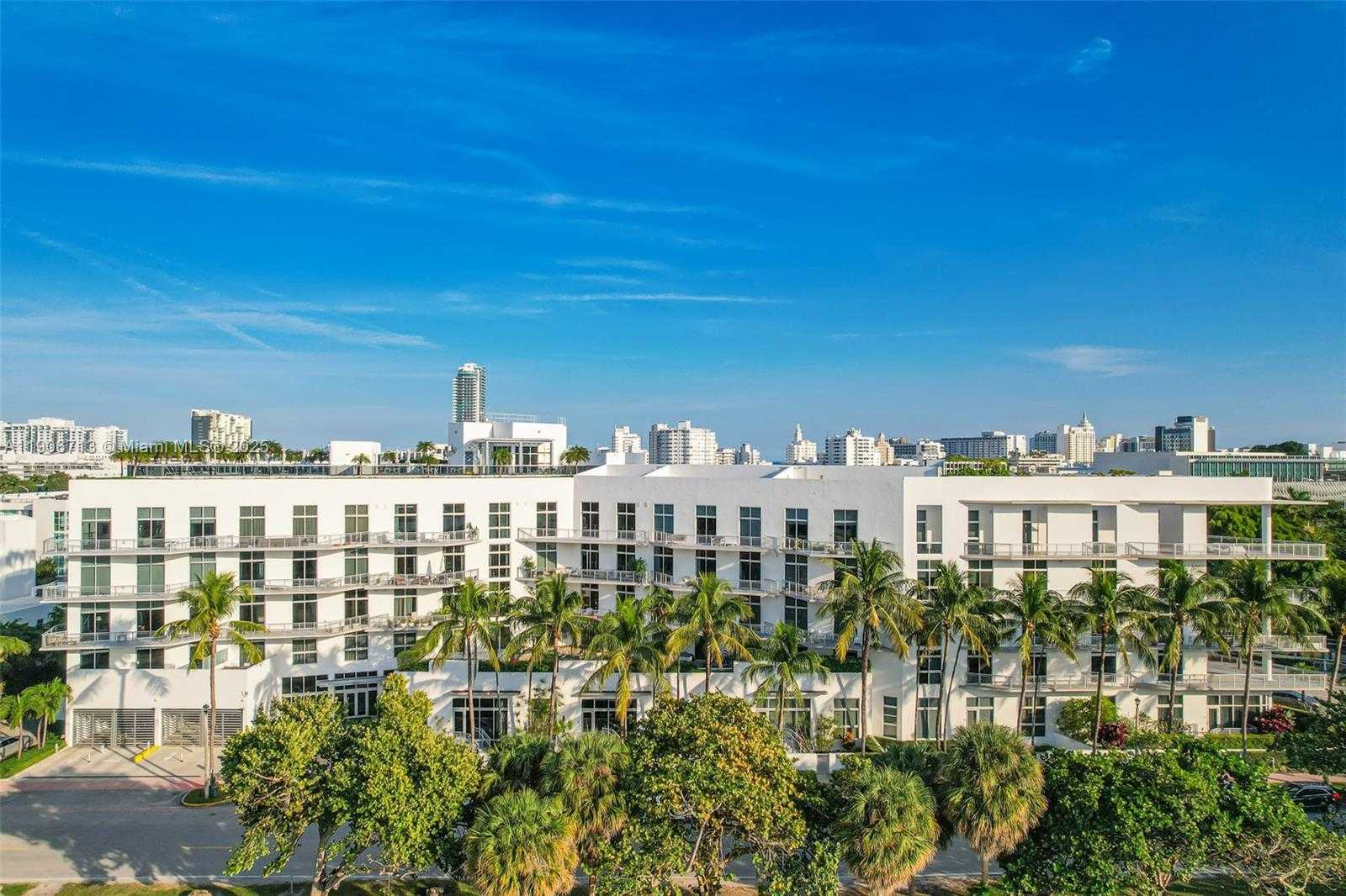 Small Image of 2001 MERIDIAN AVE #307, Miami Beach Number 1