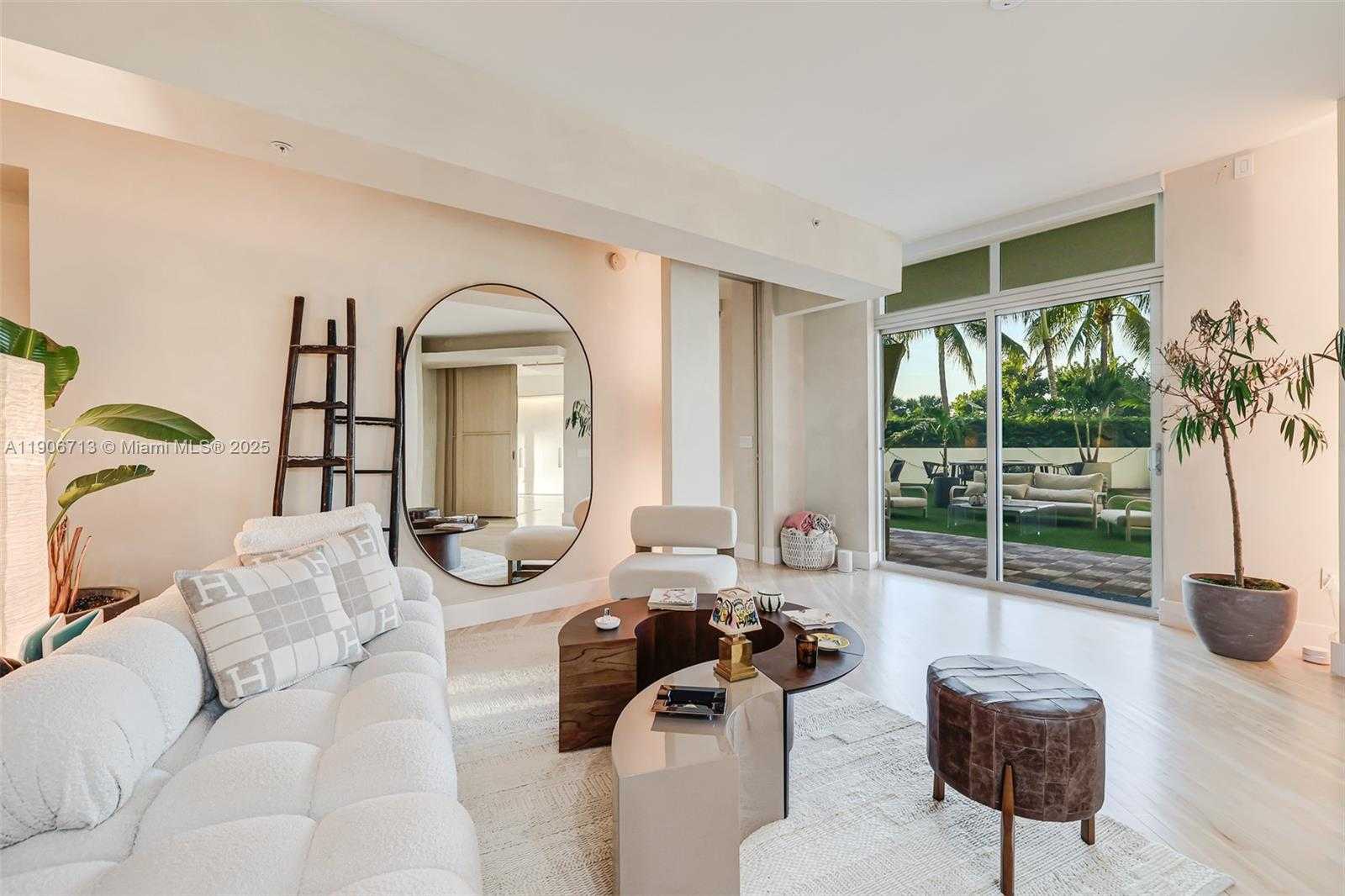 Small Image of 2001 MERIDIAN AVE #307, Miami Beach Number 7