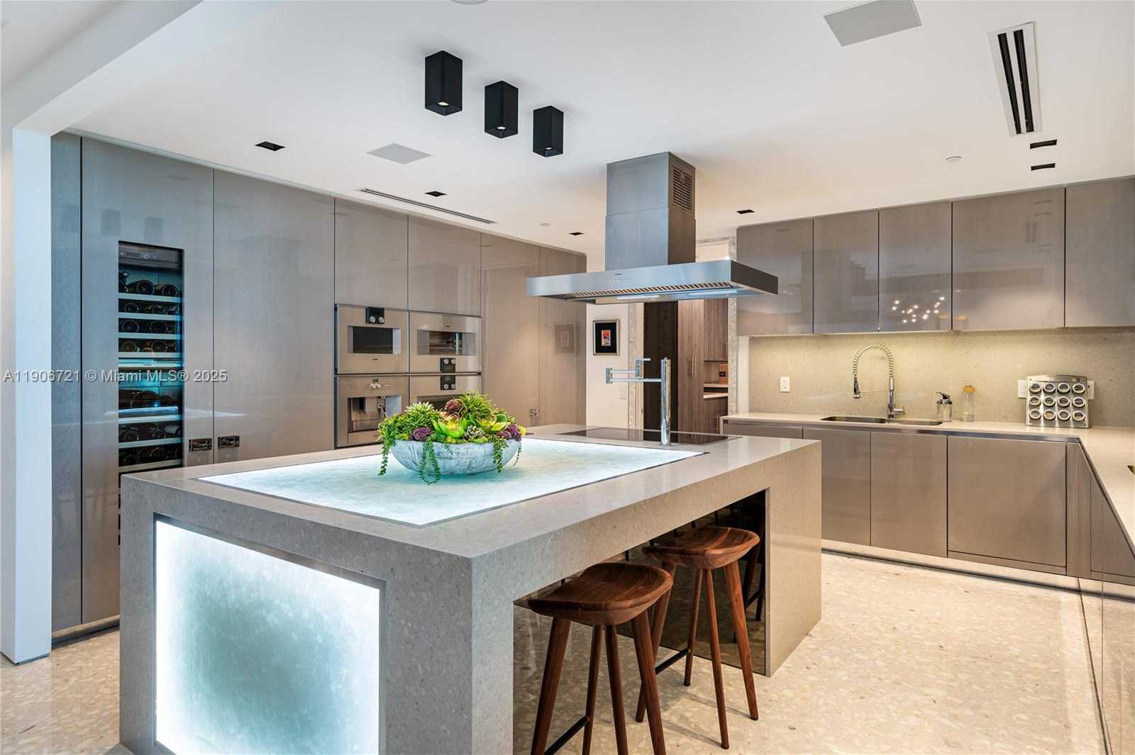 Imagen de Pequeño Objeto