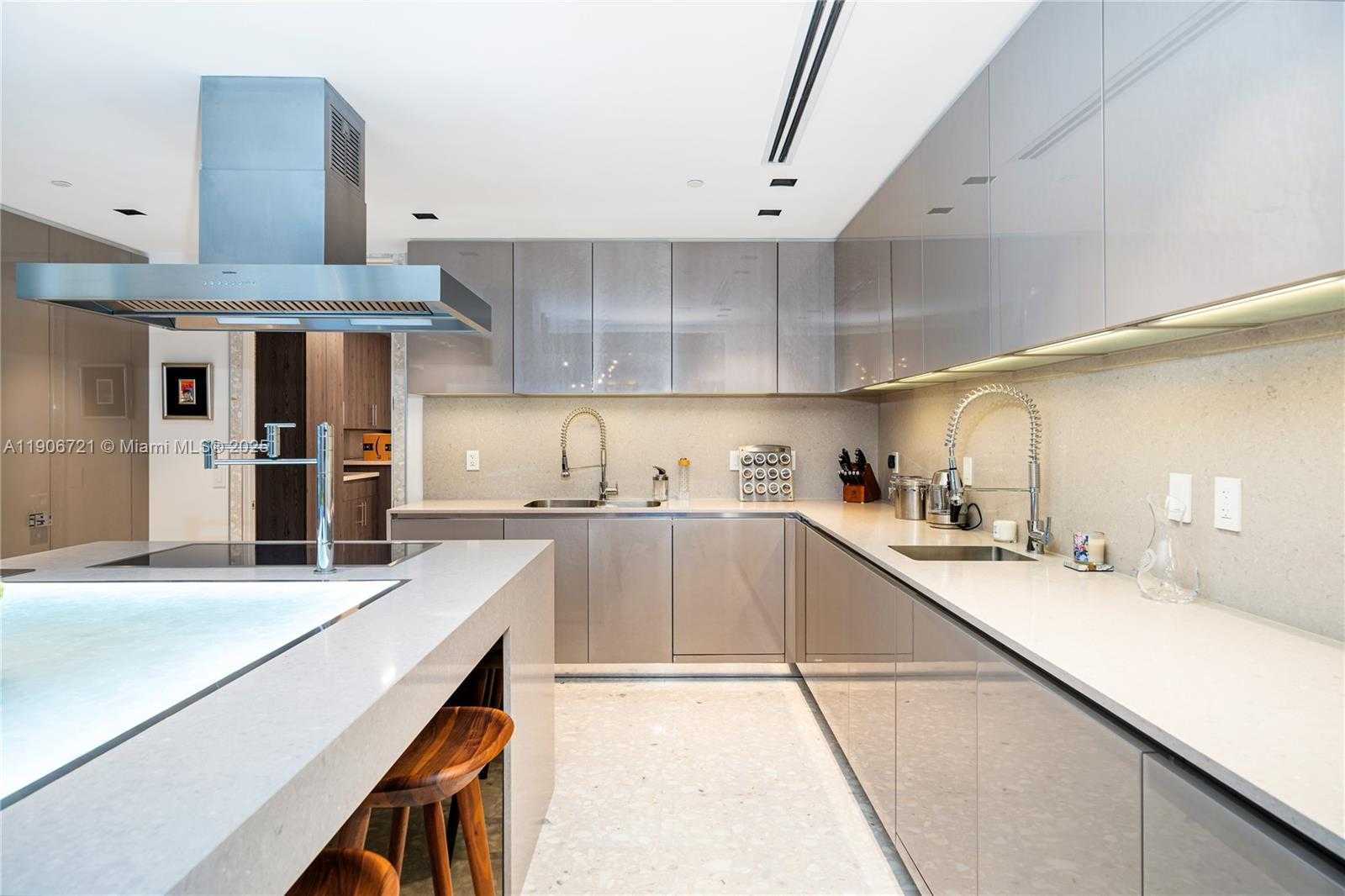 Imagen de Pequeño Objeto