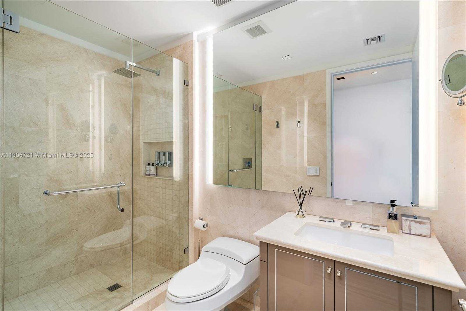 Imagen de Pequeño Objeto