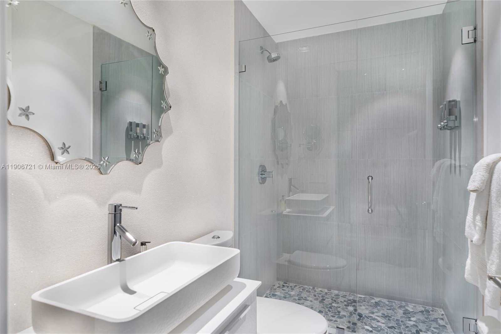 Imagen de Pequeño Objeto