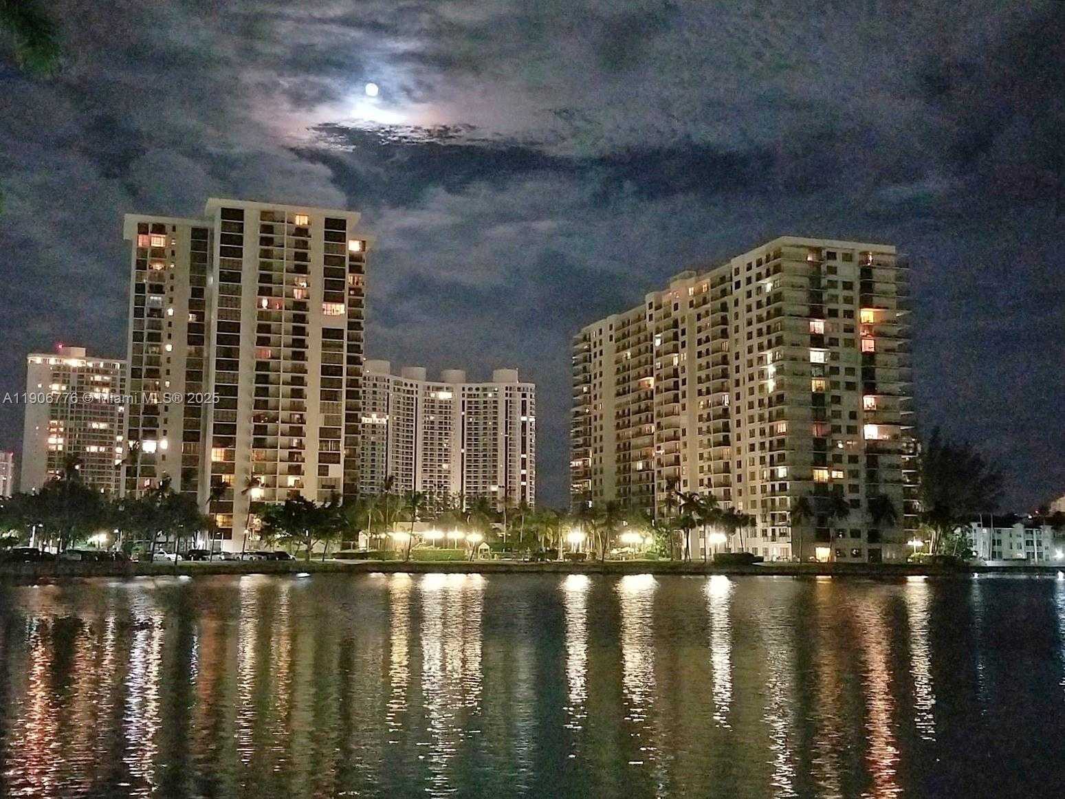 Small Image of 18151 NORTH EAST 31ST CT #1511, Aventura Number 45
