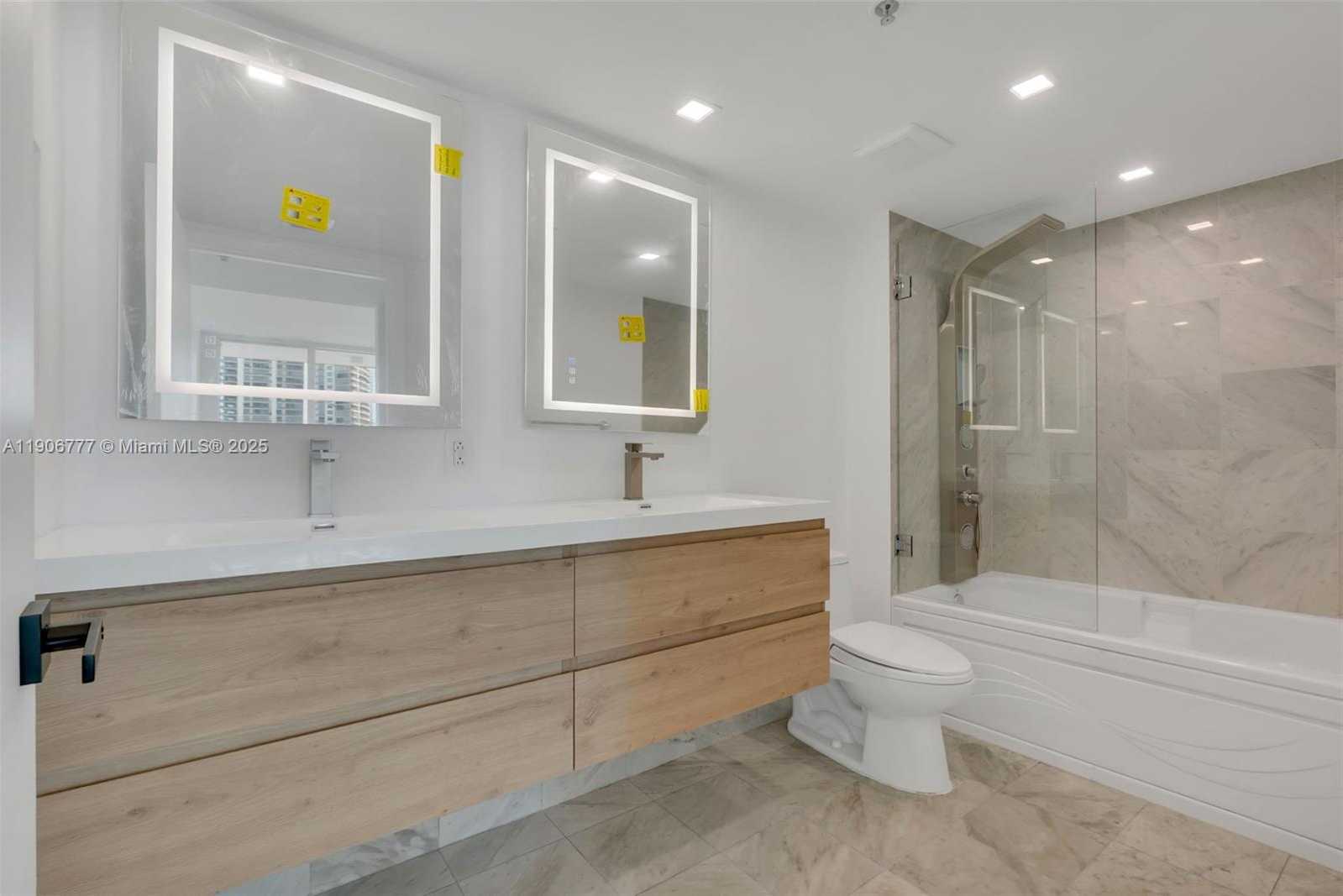 Small Image of 31 SOUTH EAST 5TH ST #901, Miami Number 19