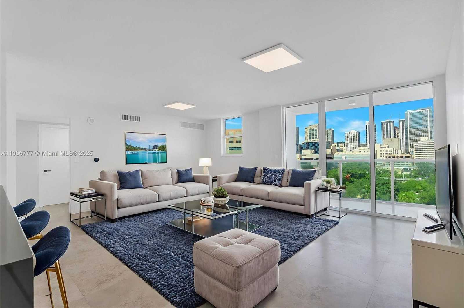 Small Image of 31 SOUTH EAST 5TH ST #901, Miami Number 2