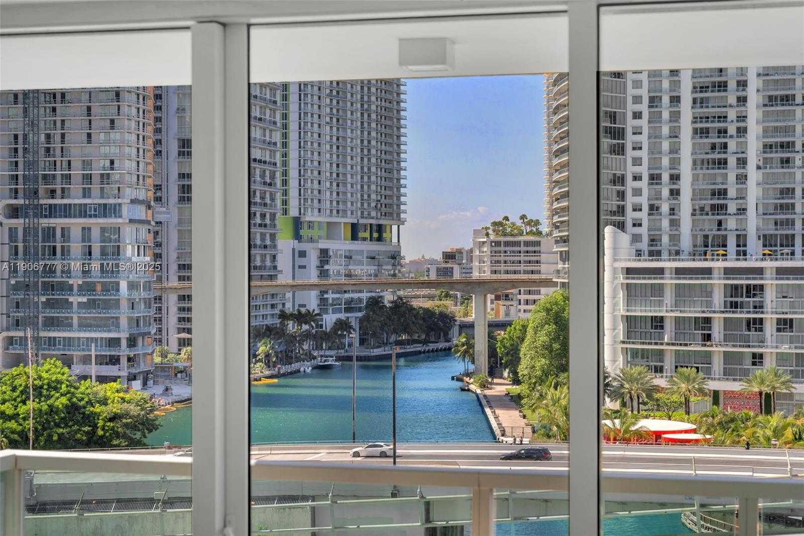 Small Image of 31 SOUTH EAST 5TH ST #901, Miami Number 33