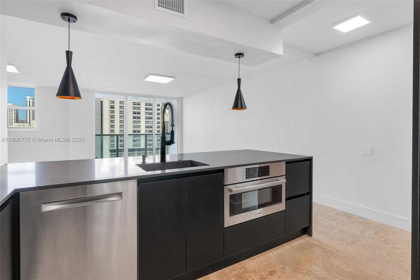 Small Image of 31 SOUTH EAST 5TH ST #901, Miami Number 7