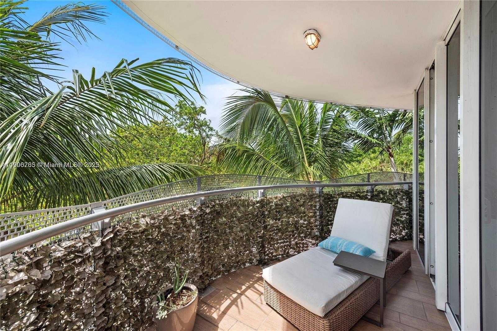 Small Image of 2155 WASHINGTON CT #309, Miami Beach Number 25