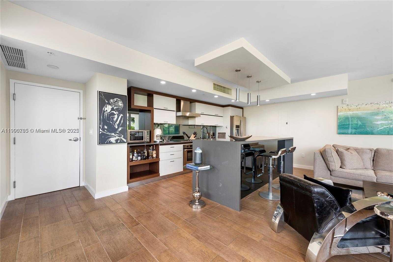 Small Image of 2155 WASHINGTON CT #309, Miami Beach Number 6