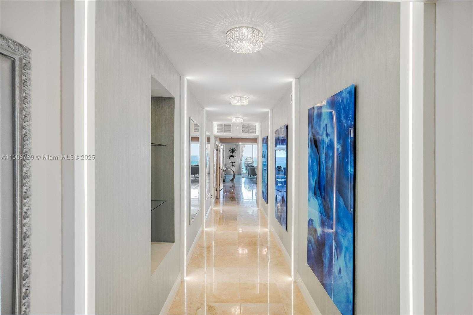 Small Image of 20201 EAST COUNTRY CLUB DR #1903, Aventura Number 1