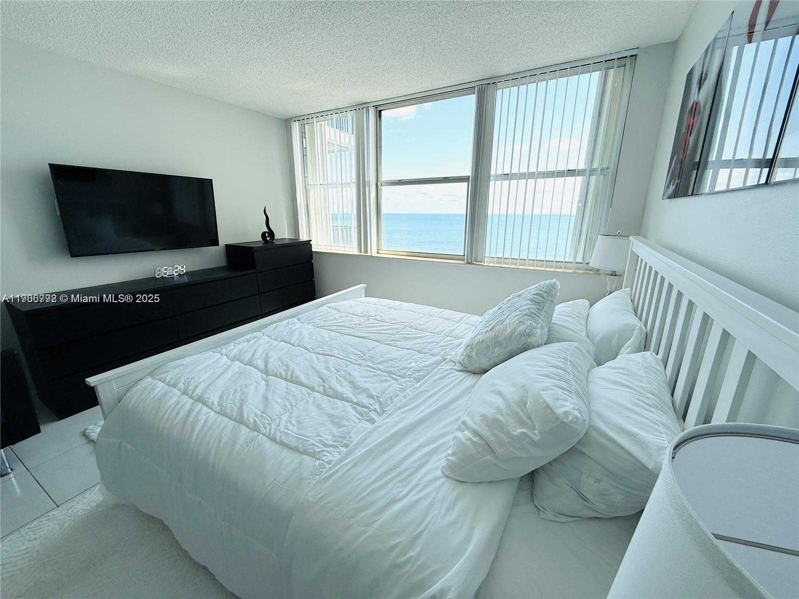 Small Image of 2101 SOUTH OCEAN DR #1902, Hollywood Number 12