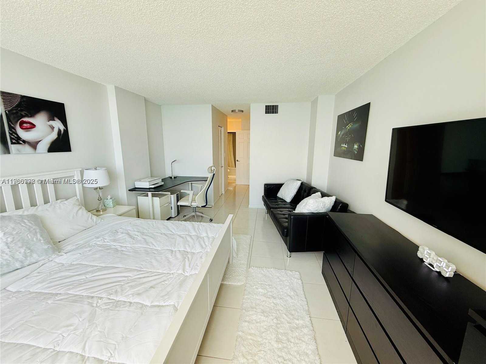 Small Image of 2101 SOUTH OCEAN DR #1902, Hollywood Number 15