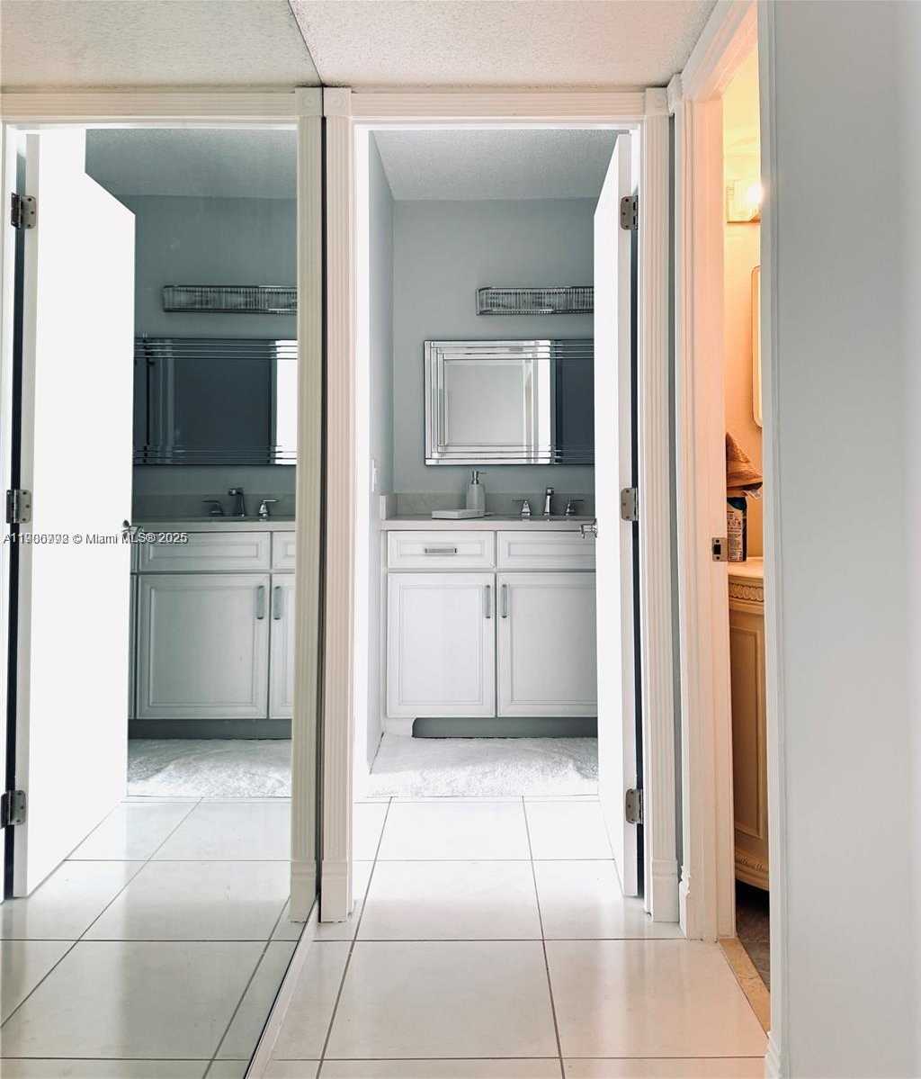 Small Image of 2101 SOUTH OCEAN DR #1902, Hollywood Number 18