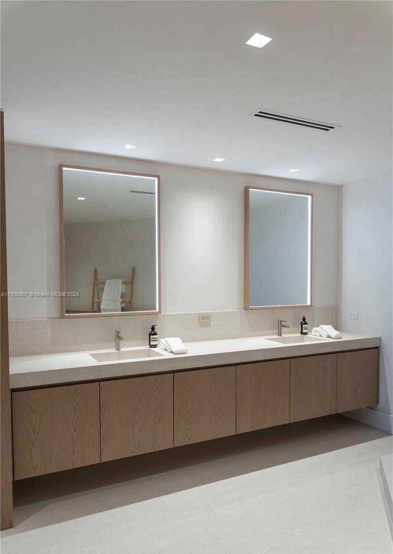 Small Image of 5959 COLLINS AVE #907, Miami Beach Number 23