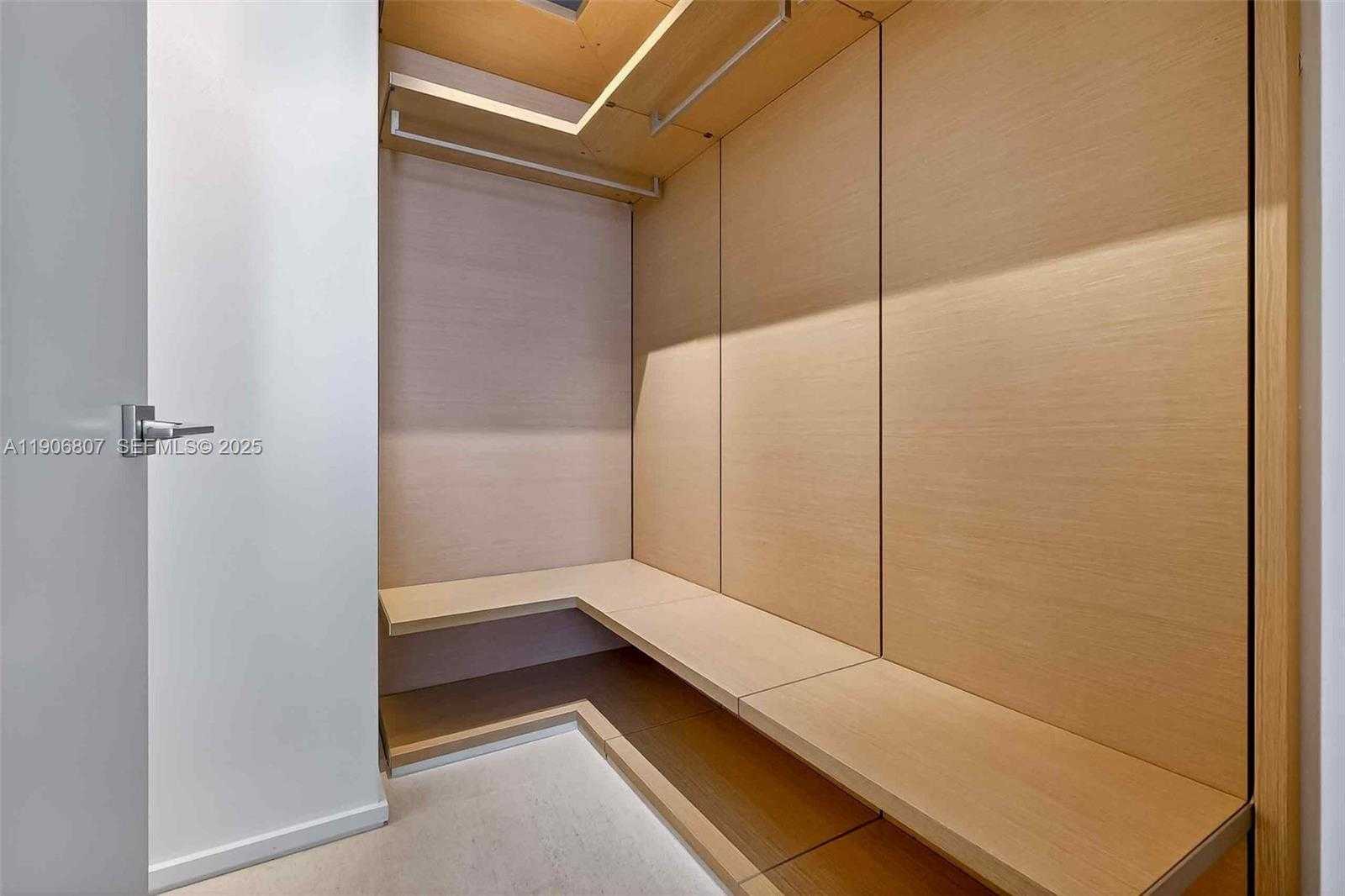 Small Image of 5959 COLLINS AVE #907, Miami Beach Number 52