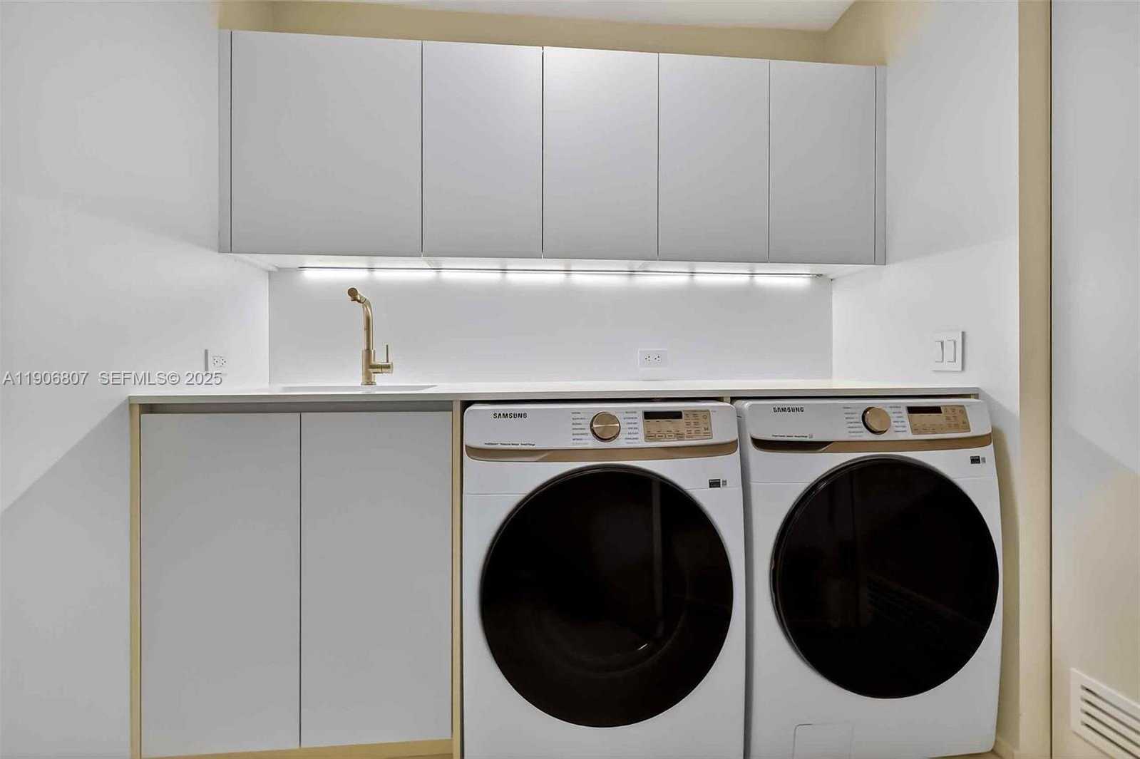 Small Image of 5959 COLLINS AVE #907, Miami Beach Number 58