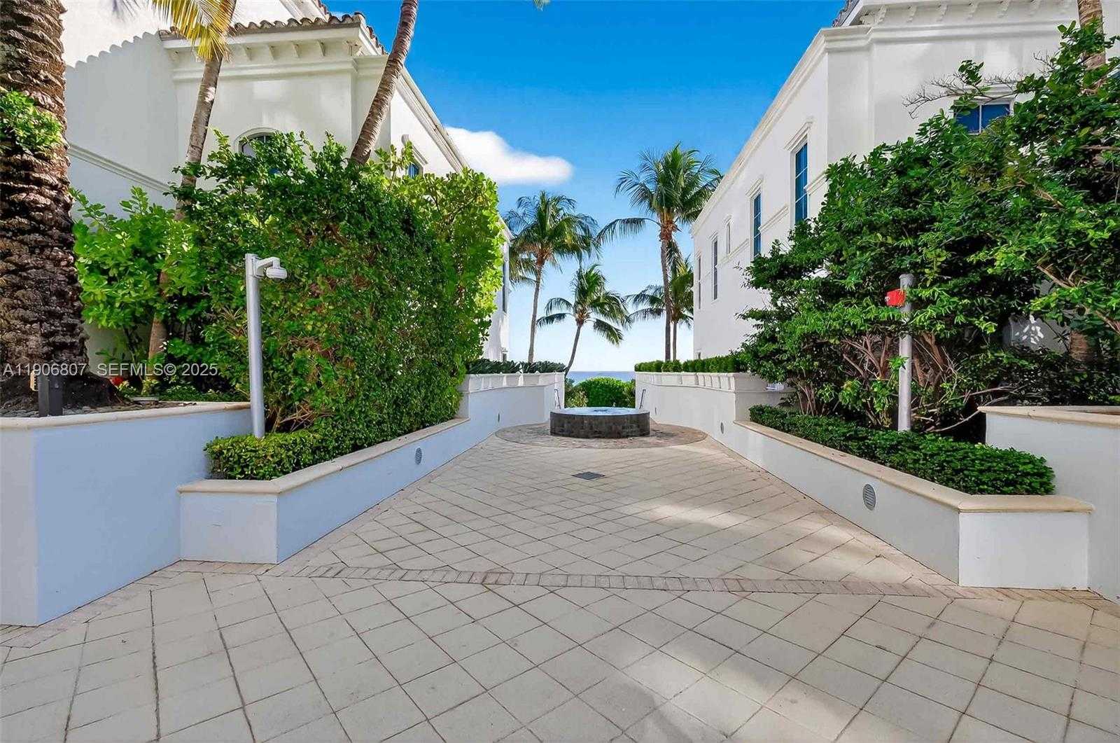 Small Image of 5959 COLLINS AVE #907, Miami Beach Number 80