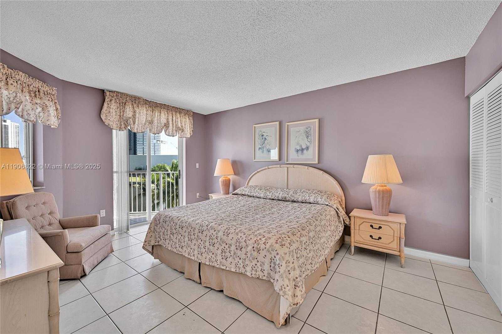 Small Image of 18260 NORTH BAY RD #420, Sunny Isles Beach Number 13