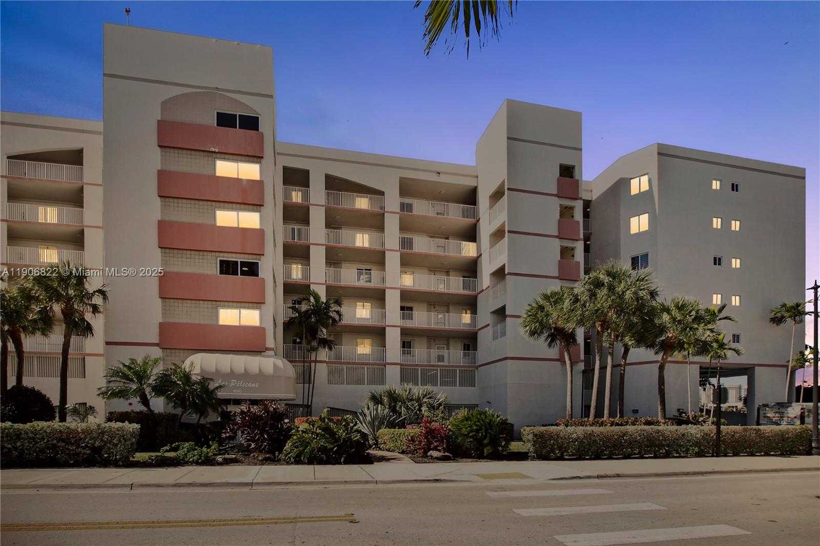 Small Image of 18260 NORTH BAY RD #420, Sunny Isles Beach Number 19