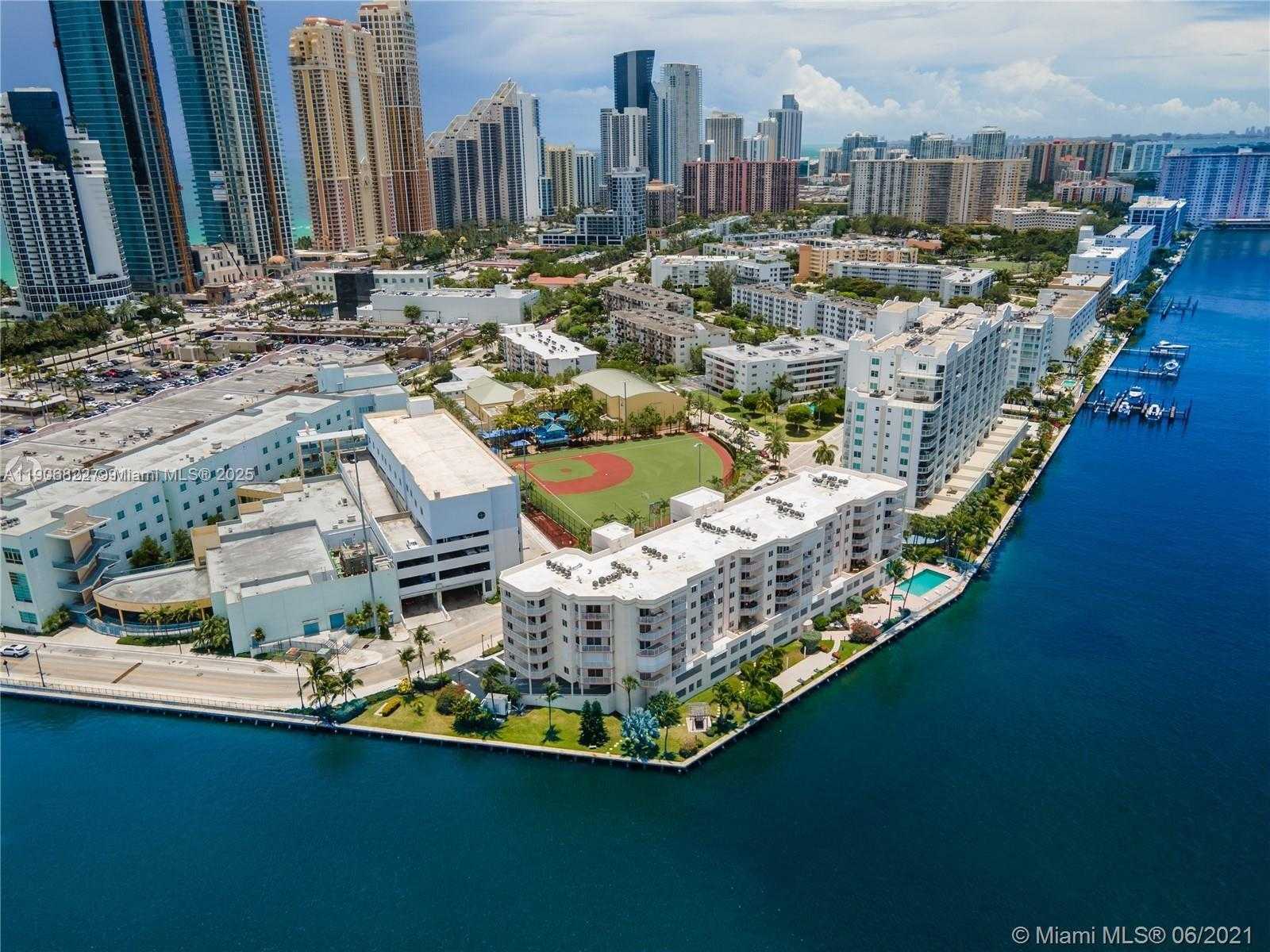 Small Image of 18260 NORTH BAY RD #420, Sunny Isles Beach Number 24