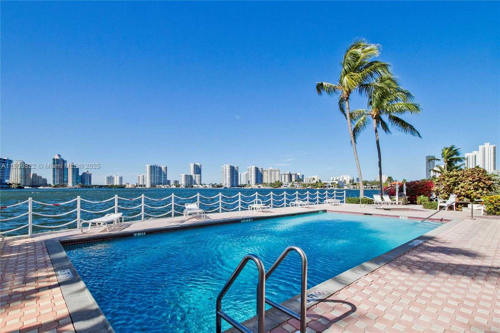 Small Image of 18260 NORTH BAY RD #420, Sunny Isles Beach Number 25
