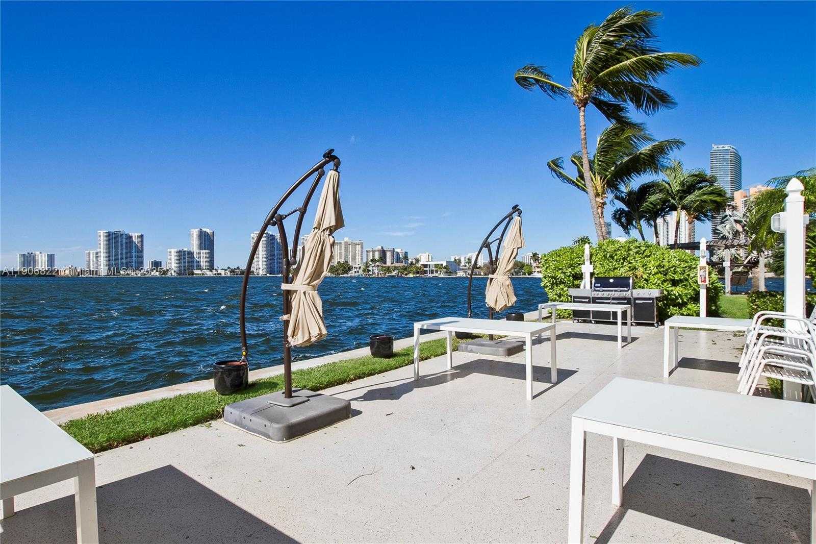 Small Image of 18260 NORTH BAY RD #420, Sunny Isles Beach Number 26