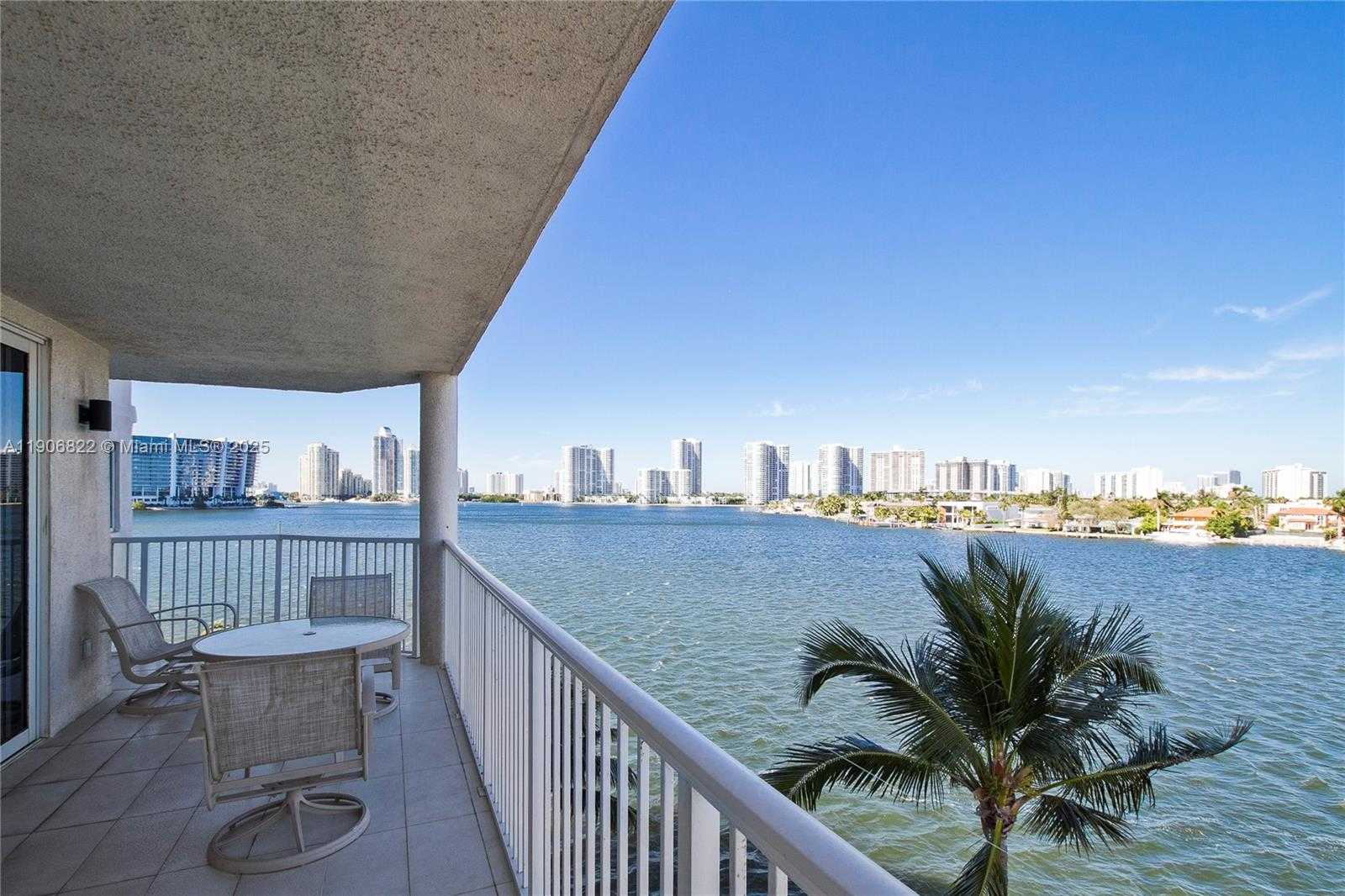 Small Image of 18260 NORTH BAY RD #420, Sunny Isles Beach Number 4