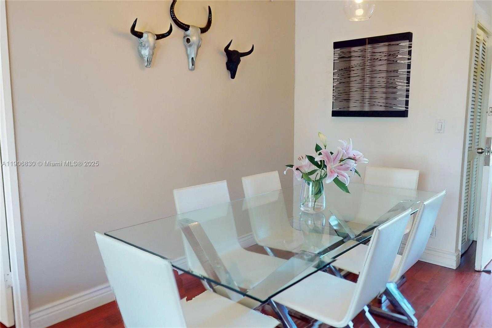 Small Image of 500 THREE ISLANDS BLVD #L 25, Hallandale Beach Number 12