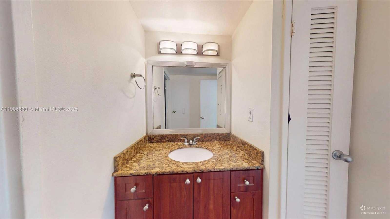 Small Image of 500 THREE ISLANDS BLVD #L 25, Hallandale Beach Number 16