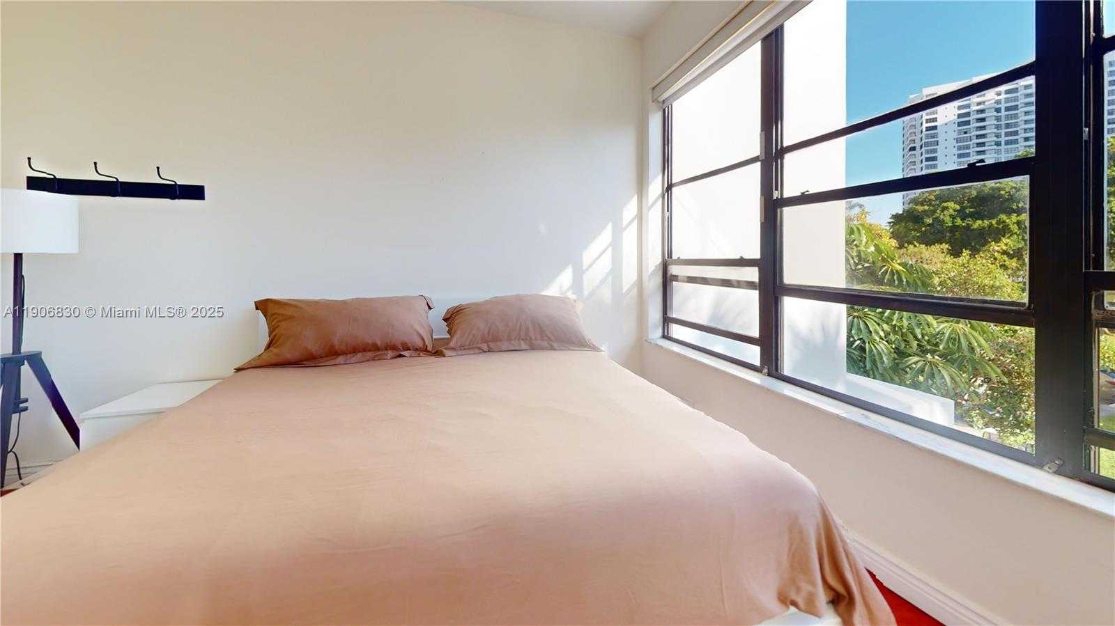 Small Image of 500 THREE ISLANDS BLVD #L 25, Hallandale Beach Number 19