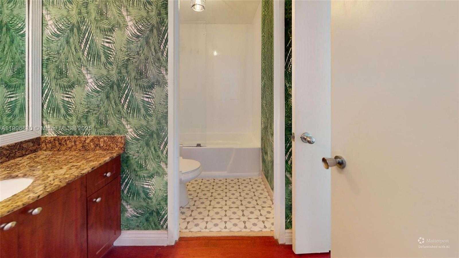 Small Image of 500 THREE ISLANDS BLVD #L 25, Hallandale Beach Number 22