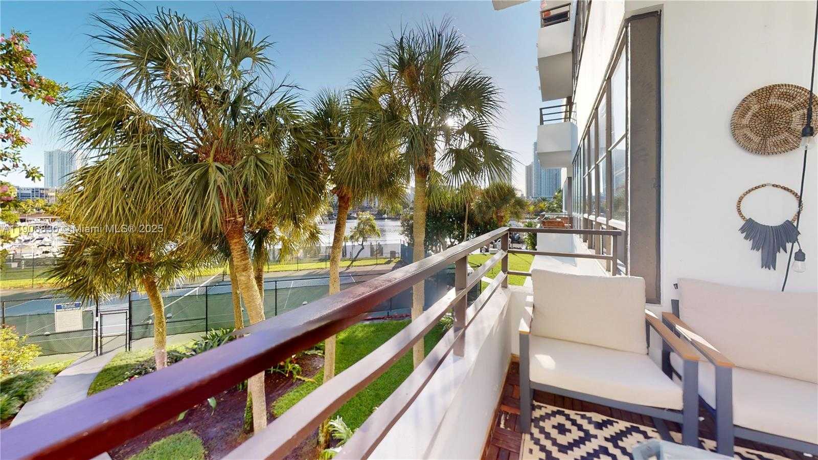 Small Image of 500 THREE ISLANDS BLVD #L 25, Hallandale Beach Number 3