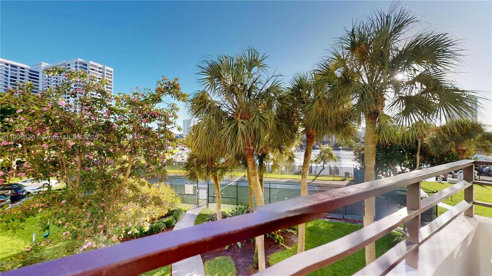 Small Image of 500 THREE ISLANDS BLVD #L 25, Hallandale Beach Number 5