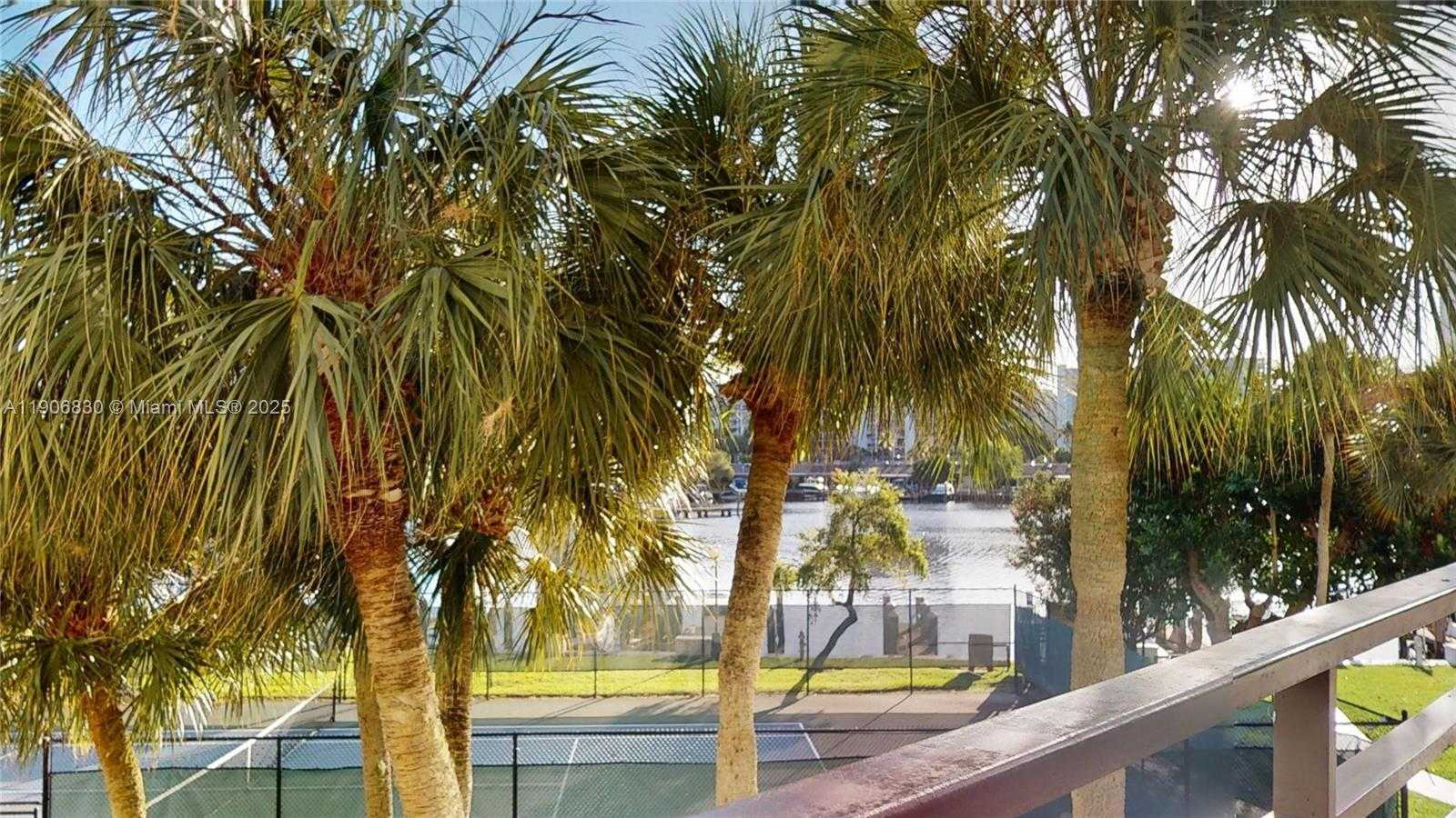 Small Image of 500 THREE ISLANDS BLVD #L 25, Hallandale Beach Number 7