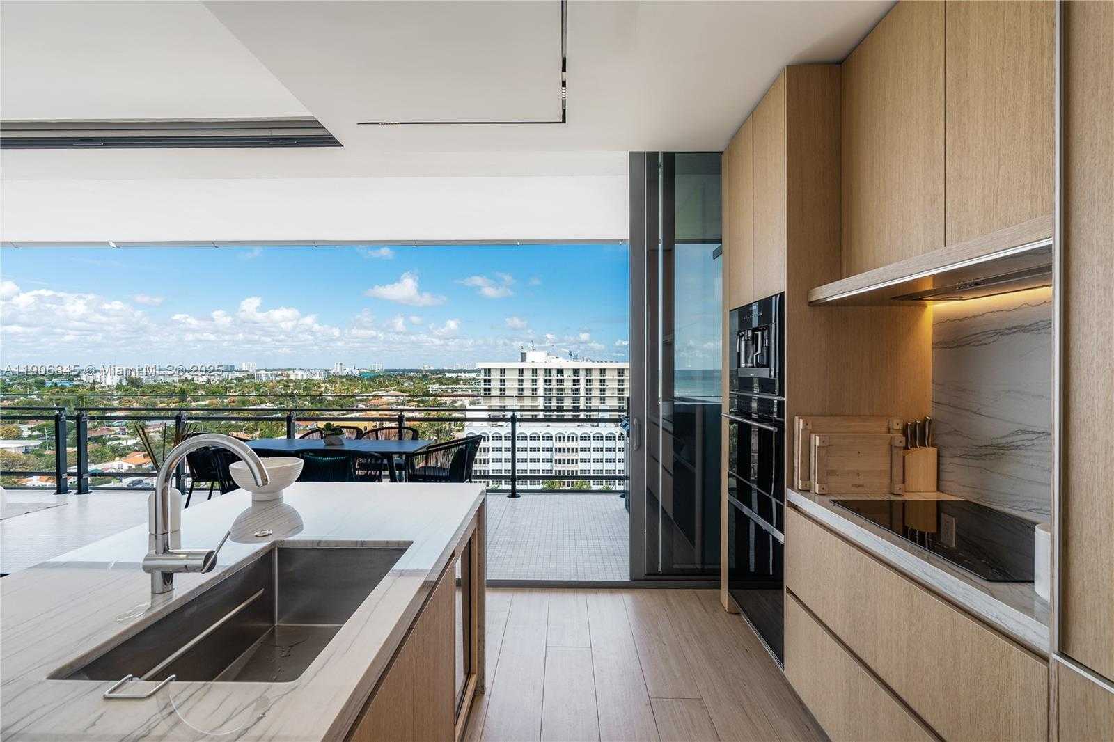 Small Image of 8701 COLLINS AVE #1103, Miami Beach Number 7