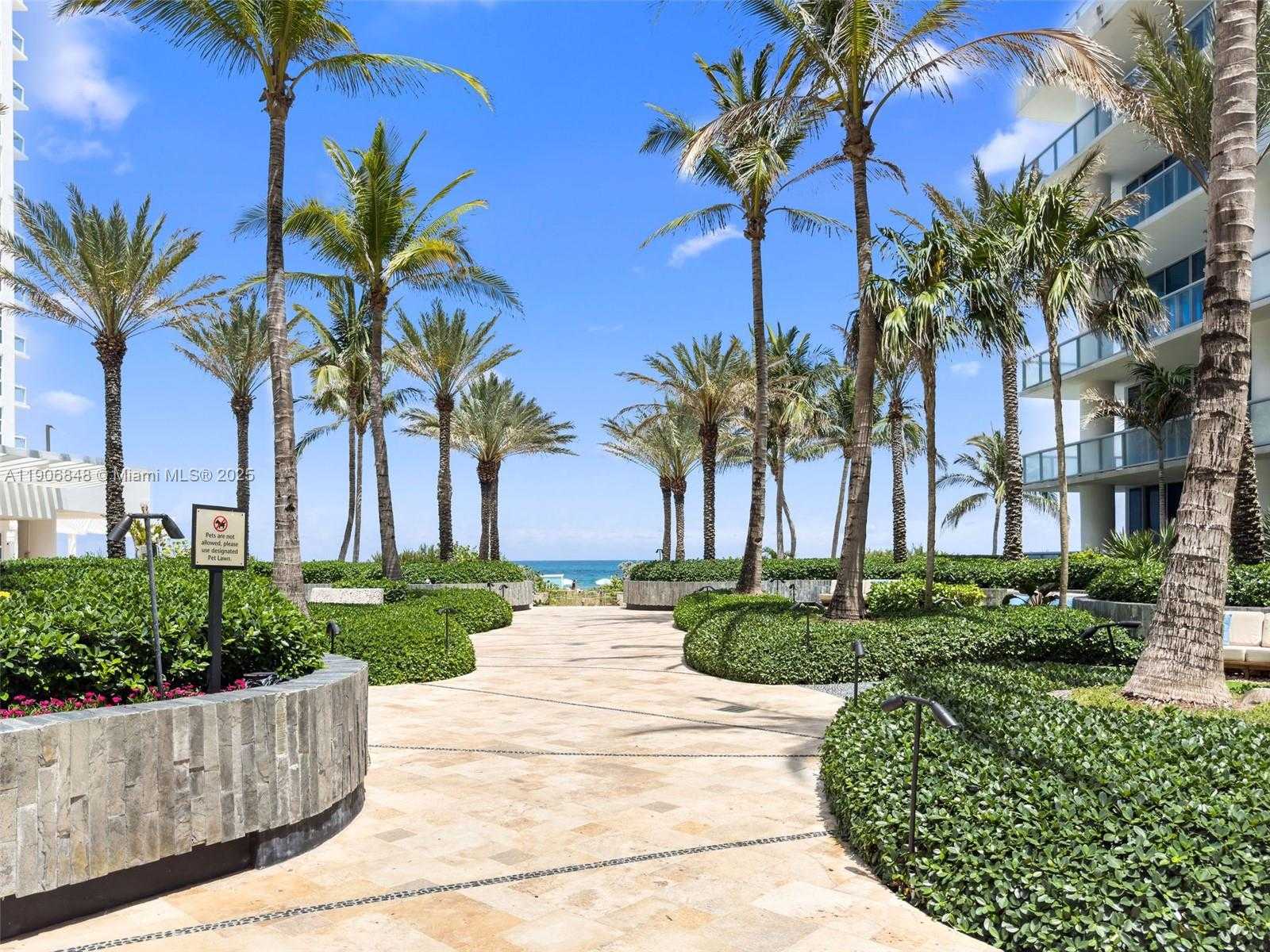 Small Image of 6801 COLLINS AVE #1018 (1007), Miami Beach Number 23
