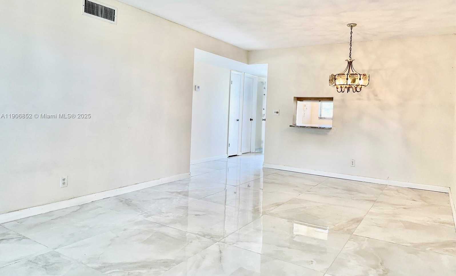 Small Image of 2520 NORTH EAST 1ST CT #204, Boynton Beach Number 7