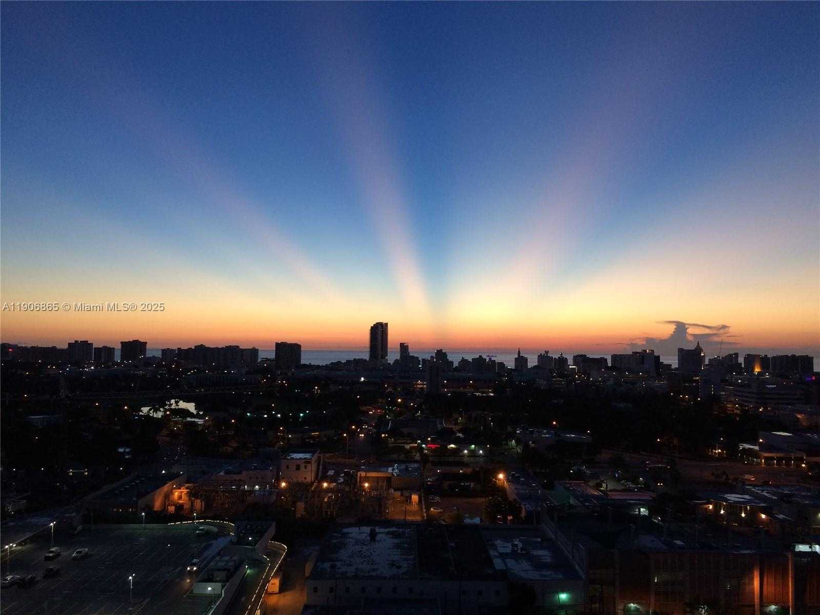 Small Image of 1800 SUNSET HARBOUR DR #2005, Miami Beach Number 24